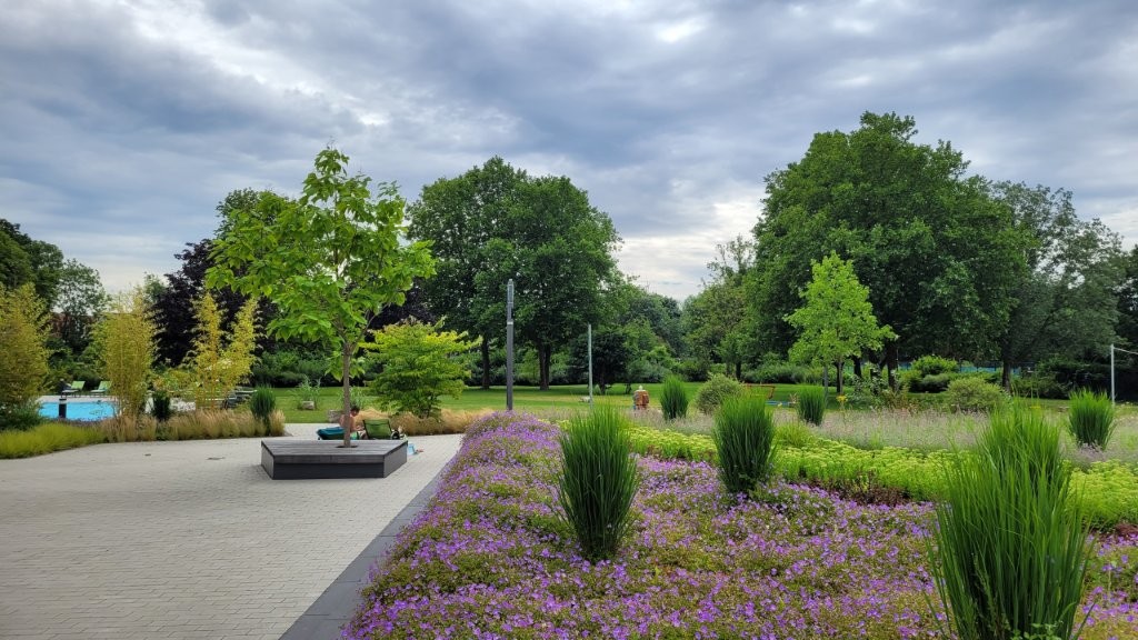 Liegewiese Hallenbad Grevenbroich